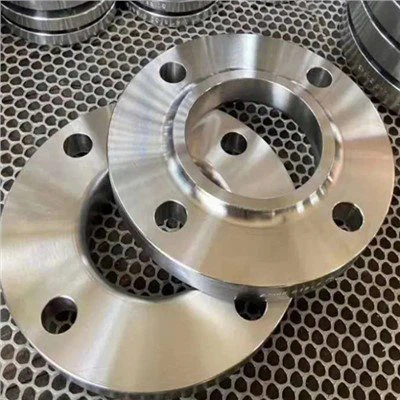 Jak zapewnić jakość kołnierza z 4 spawanymi szyjkami od dostawcy?